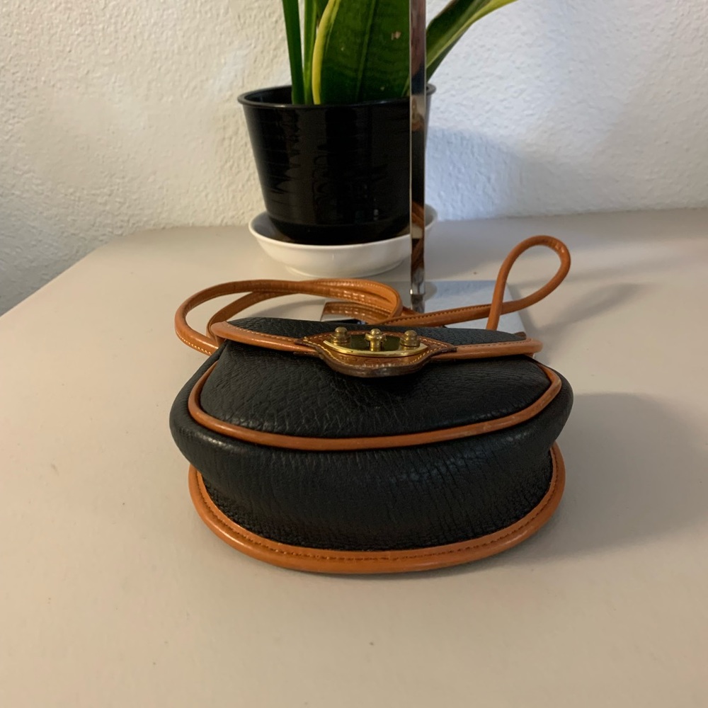 Dooney & Bourke VTG Cavalry Leather Mini Belt Bag /Crossbody Bag Black Brown AWL - Picture 4 of 10